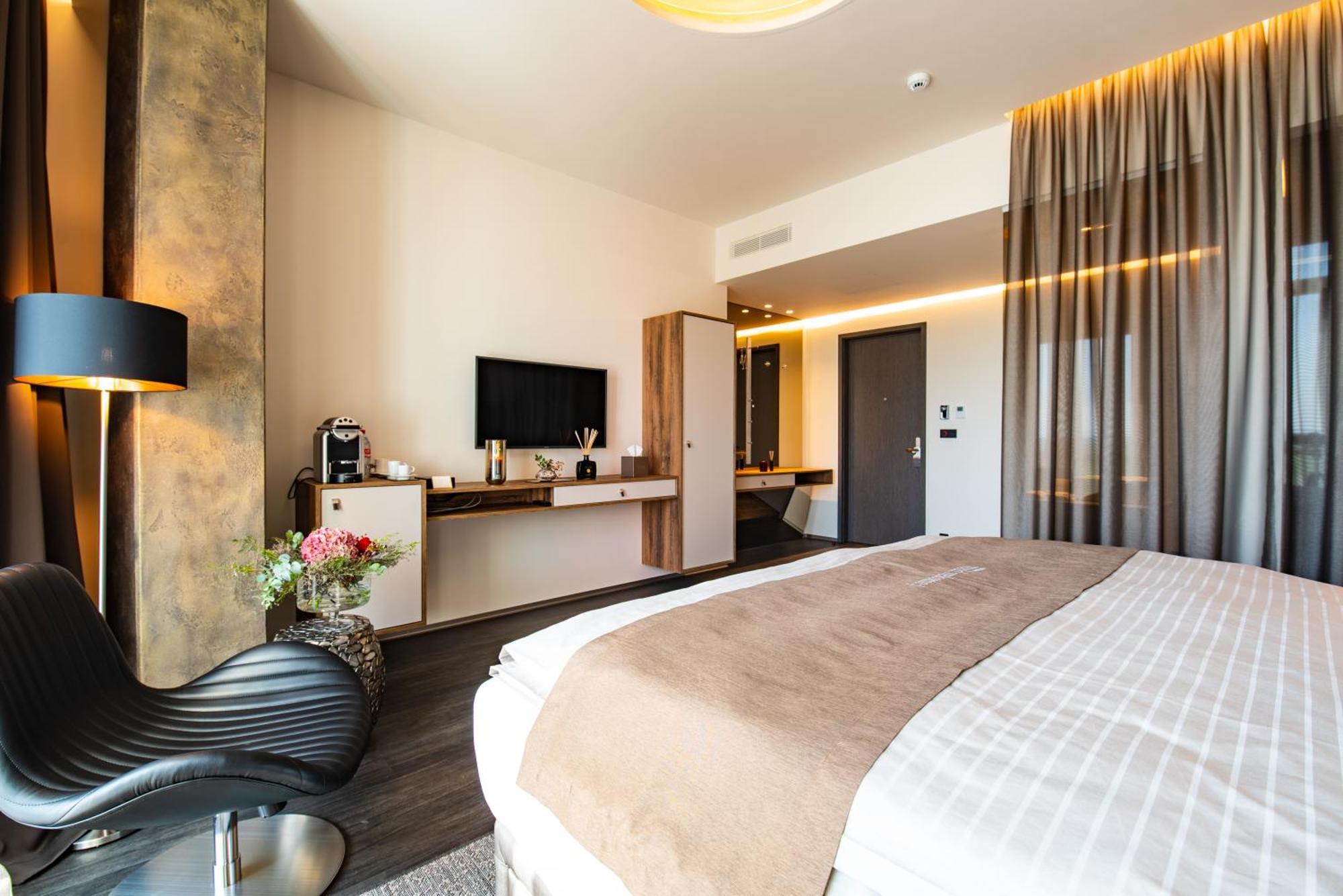 Nutrend World Hotel ออลอโมตซ์ ภายนอก รูปภาพ